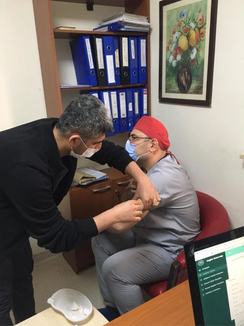 Başhekim Doç. Dr. Kılıç: “Aşı konusunda söylentilere değil hekimlere kulak verin”
