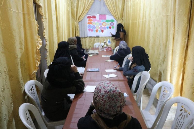 (ÖZEL)  İdlib’te kadın kurs merkezlerinde Türkçe öğretiliyor
