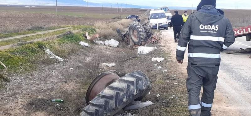Eskişehir’de çarpışan 2 araç şarampole yuvarlandı: 1’i ağır 2 yaralı

