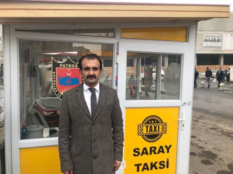 Patnos Şoförler Odası Başkanlığı , taksicilerin çalışma koşullarını iyileştirmek için ilçede olmayan taksi duraklarını yaptı.
