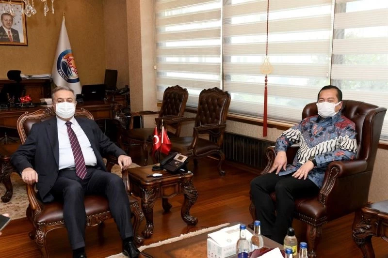 Endonezya Cumhuriyeti Ankara Büyükelçisi Iqbal Mersin’de
