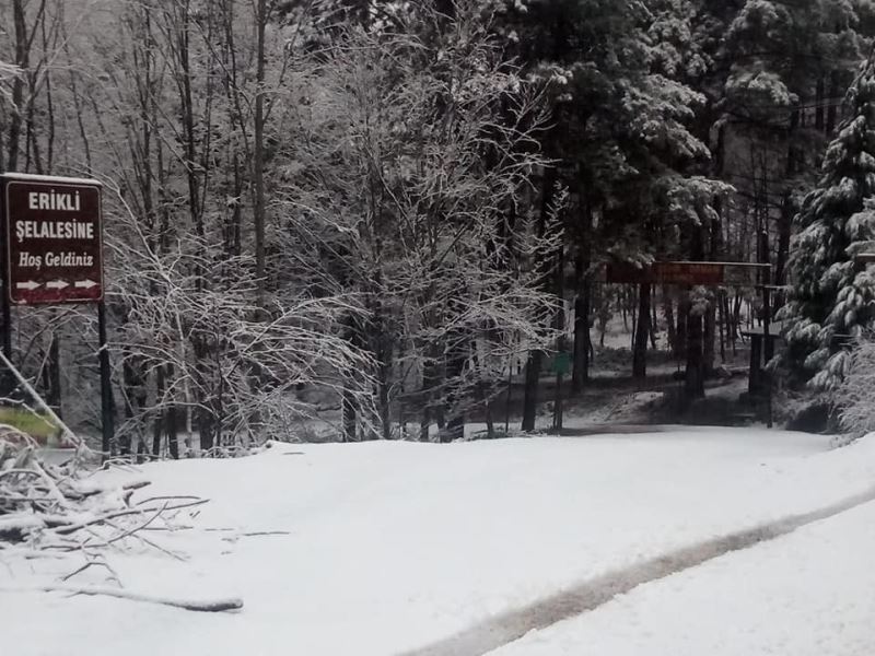 Yalova’ya yılın ilk karı düştü
