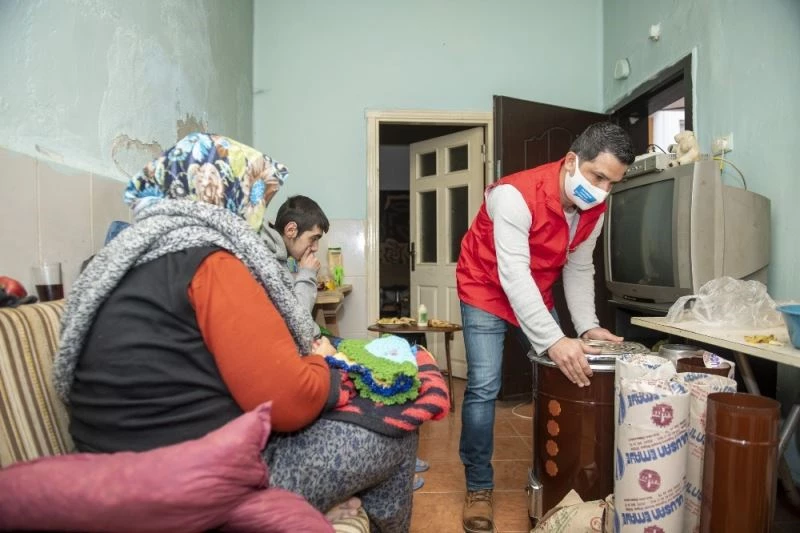 Büyükşehir Belediyesinden Gülay teyzeye yardım eli
