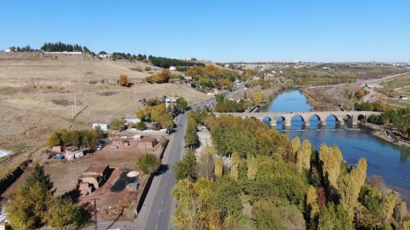 Diyarbakır’da tarihi Mardin yolu ’şen olacak’
