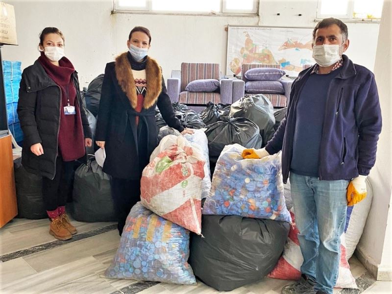 Süleymanpaşa’da 1 buçuk ton plastik kapak toplandı
