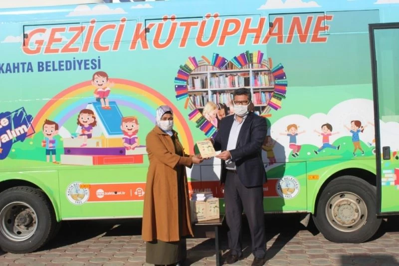 Örnek yazara ilk destek Kahta Belediyesi’nden
