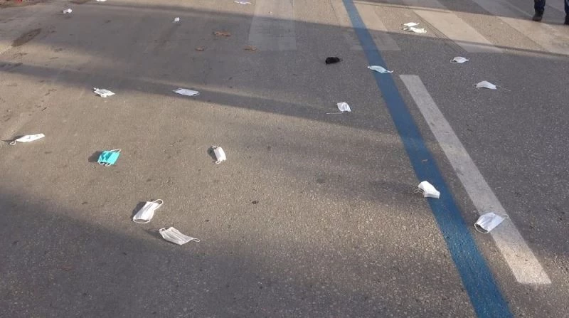 Maskeyi yere atmak kişisel korunma önlemini tehdide dönüştürüyor
