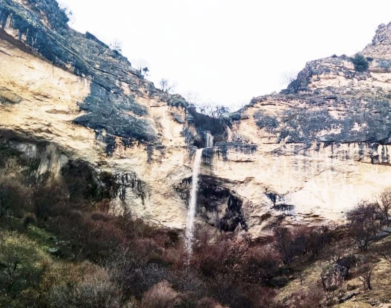 Sağanak yağış ile Kişnikar Şelalesi aktı, Tağar Çayı coştu
