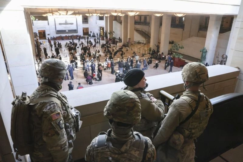 FBI’dan Biden’ın yemin töreninde görev alacak Ulusal Muhafızlara “güvenlik soruşturması”
