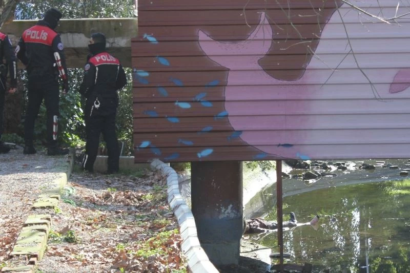 İzmir Kültürpark’ta bir kişinin cansız bedeni bulundu
