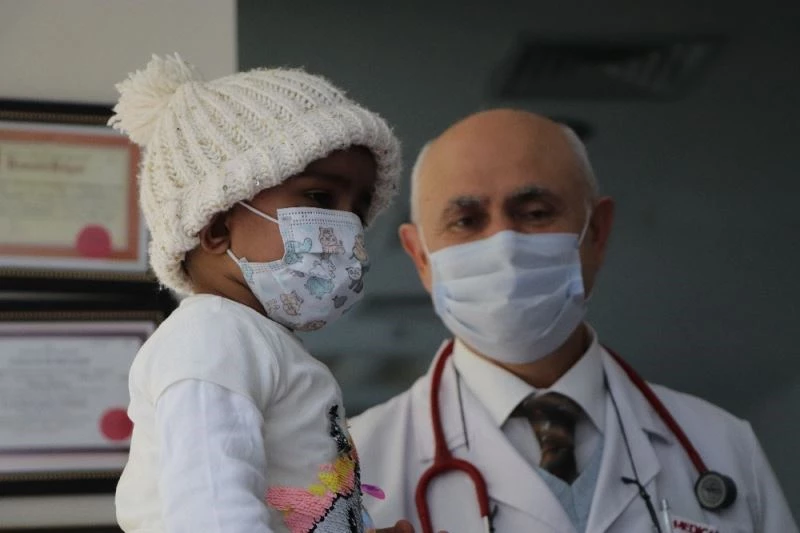 2 yaşındaki Tuğba kardeşinden alınan ilikle hayata tutundu
