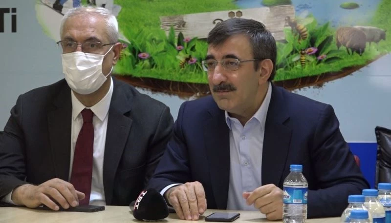 TBMM Plan ve Bütçe Komisyonu Başkanı Yılmaz: “2021 bizim için yenilenme, reform ve büyüme yılı olacak”
