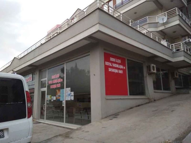 Erdek Sosyal Yardımlaşma Vakfından vatandaşa destek
