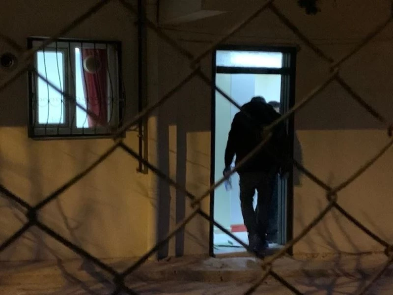 Genç kadın 6 aylık bebeğinin yanında vurulmuş halde bulundu
