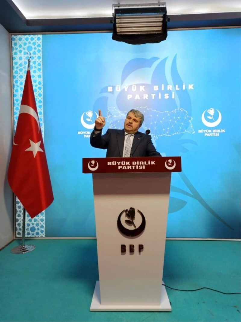 Başkan Uçak’tan türbanlı hakim açıklamasına tepki
