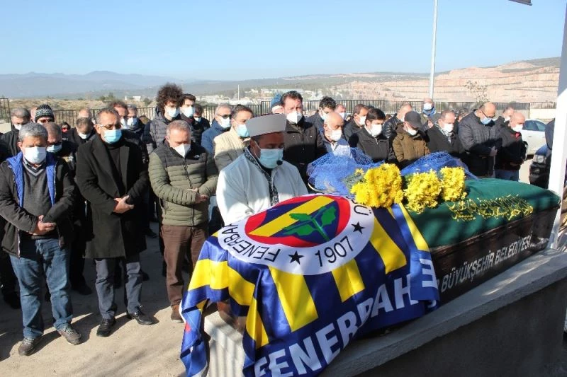 Kaybolduktan 5 gün sonra cansız bedeni bulunan doktora gözyaşlarıyla veda
