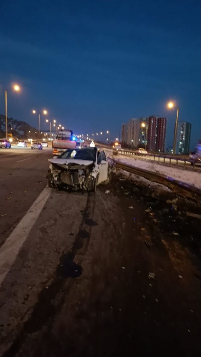 Ankara’da 2 ayrı trafik kazasıı: 3 yaralı
