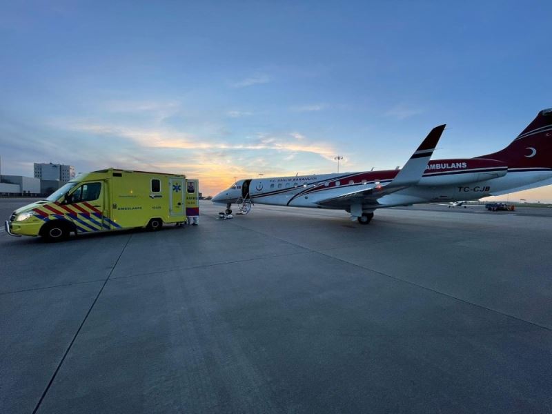 Hollanda fişini çekecekti, Türkiye ölüme terk edilen vatandaşını ambulans uçakla aldı
