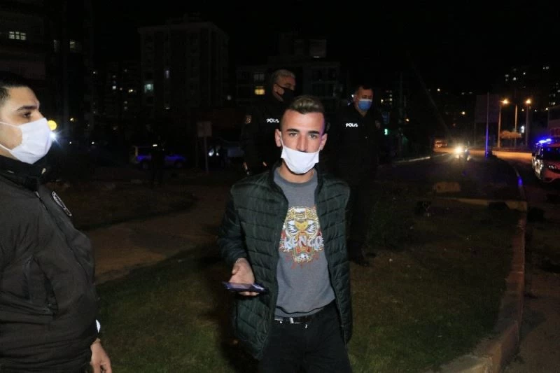 Polisten kaçarken kaza yaptı, yakalanınca aracı kullanmadığını söyledi
