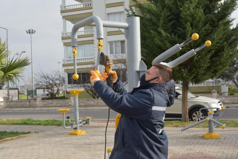 Aliağa’nın parklarına sağlıklı dokunuşlar
