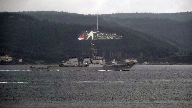 ‘USS Donald Cook’ savaş gemisi Çanakkale Boğazı’ndan geçti
