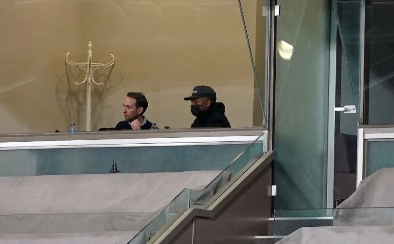 Junior Fernandes, Rizespor maçını locada izliyor
