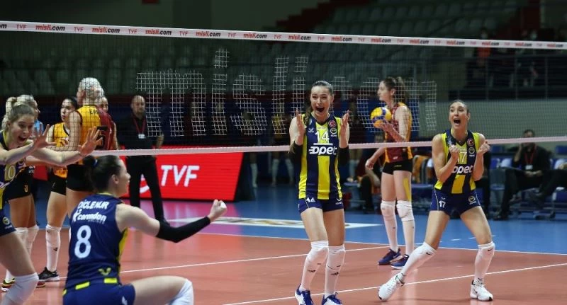 File derbisi Fenerbahçe’nin
