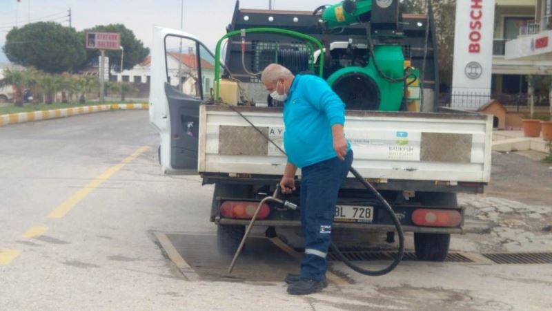 Ayvalık’ta sivrisinek larvalarıyla mücadele tüm hızıyla sürüyor
