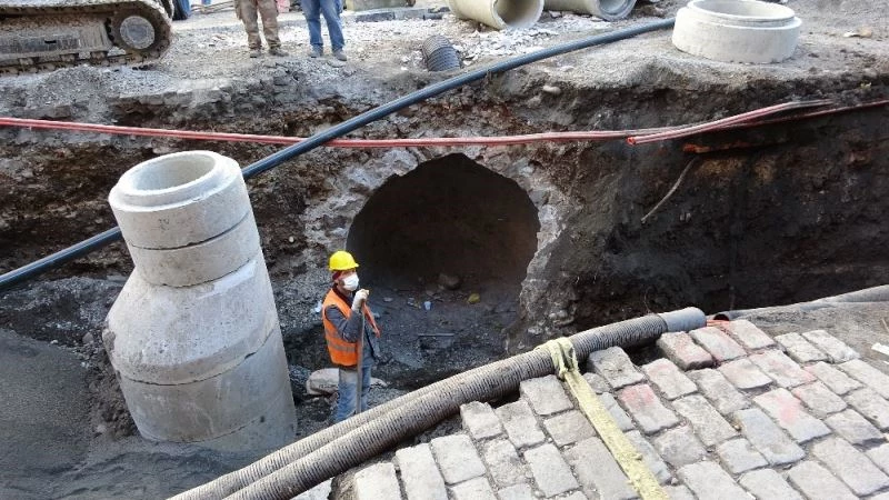 Trabzon’da alt yapı çalışması sırasında bulunan su sarnıcı Osmanlı dönemine ait çıktı
