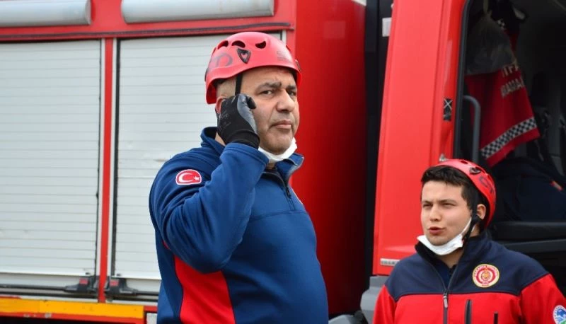 Cami minaresine Türk bayrağı asmaya çalışırken intihar sandılar

