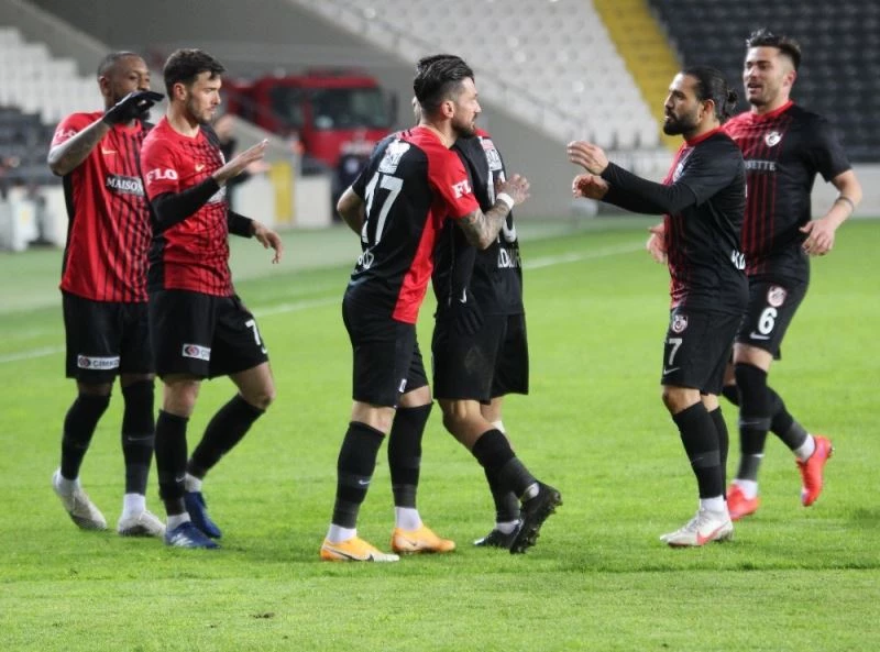 Gaziantep FK uzatmalarda yıkılıyor
