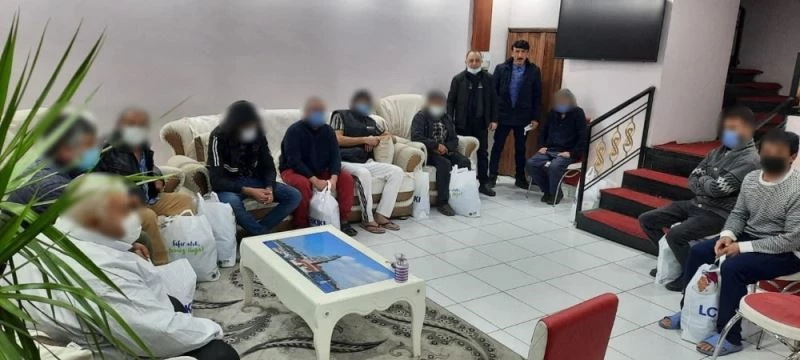 Erzincan’da sokakta yaşayan evsizler otellere yerleştirildi
