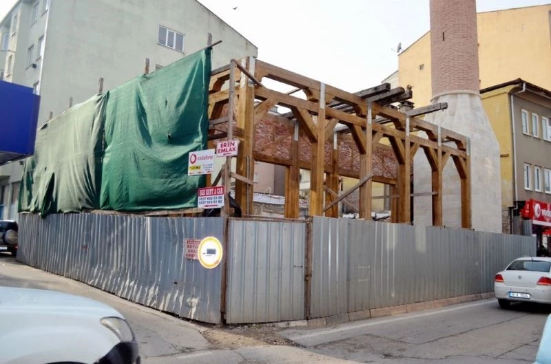 Bursa’da 300 yıllık cami 3 yıldır onarılmayı bekliyor
