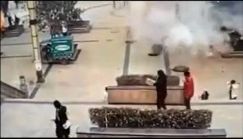 Çin’de çocuk fişeği kanalizasyona atınca ortalık savaş alanına döndü
