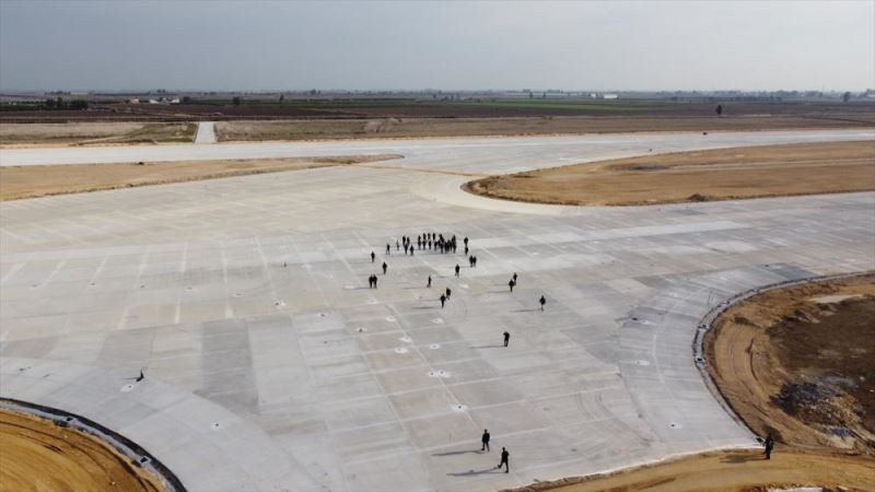 Hazine ve Maliye Bakanı Elvan, yapımı süren Çukurova Havalimanı