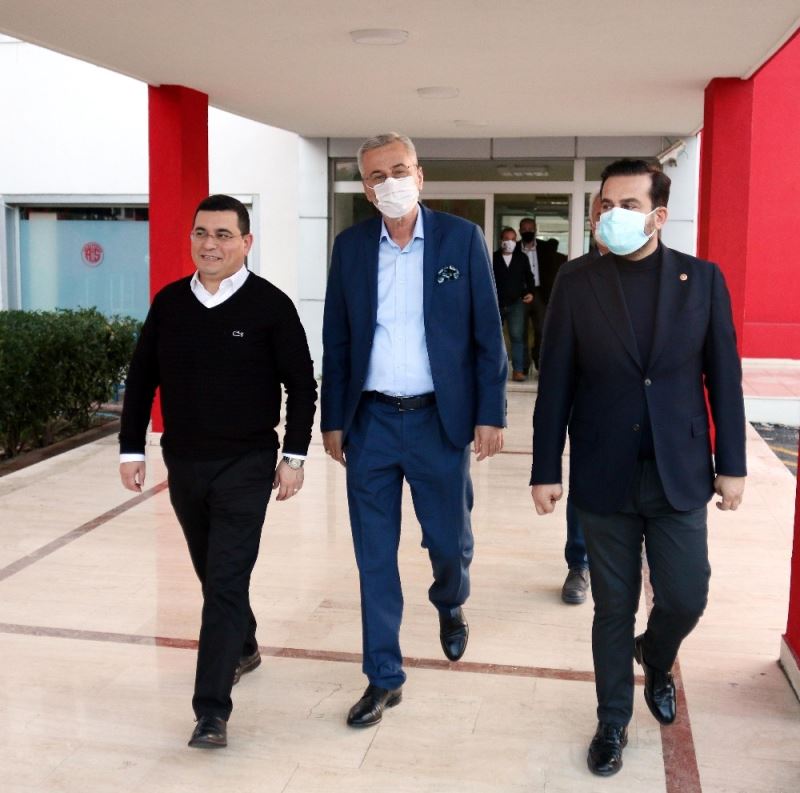 Mustafa Yılmaz’ın Antalyaspor A.Ş. Genel Kurulu öncesi yoğun görüşme trafiği
