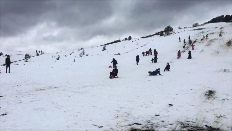 Keltepe Kayak Merkezi’nde sömestr yoğunluğu yaşanıyor
