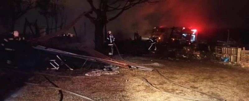 Boş besihanede çıkan yangın korkuttu
