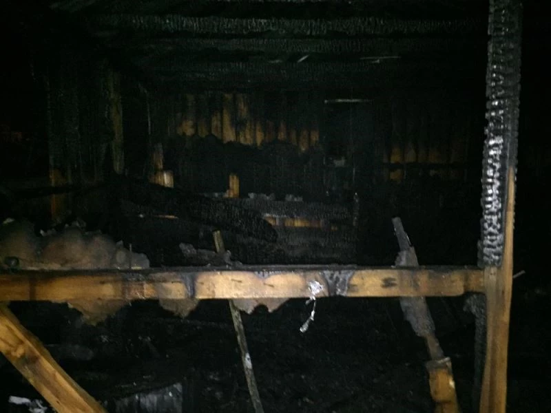 Eşinden ayrıldıktan sonra kaldığı barakada çıkan yangın sonu oldu
