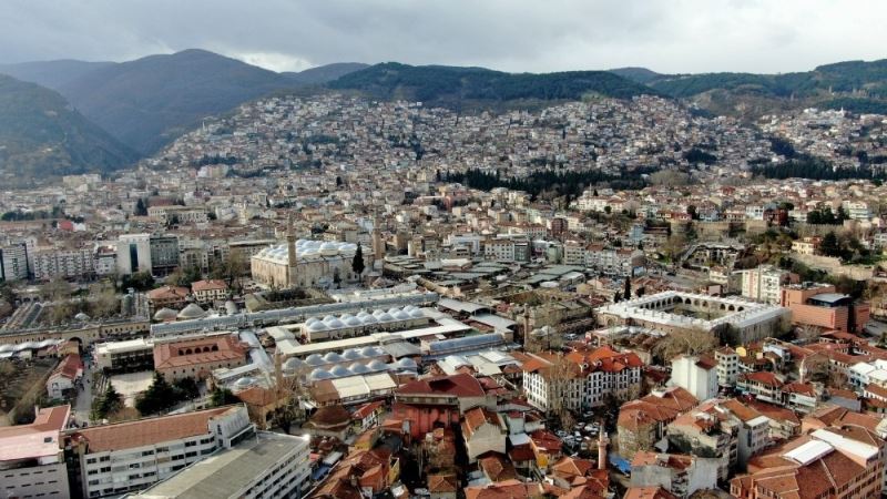 Kar, lodos ve yağmur Bursa’nın havasını temizledi
