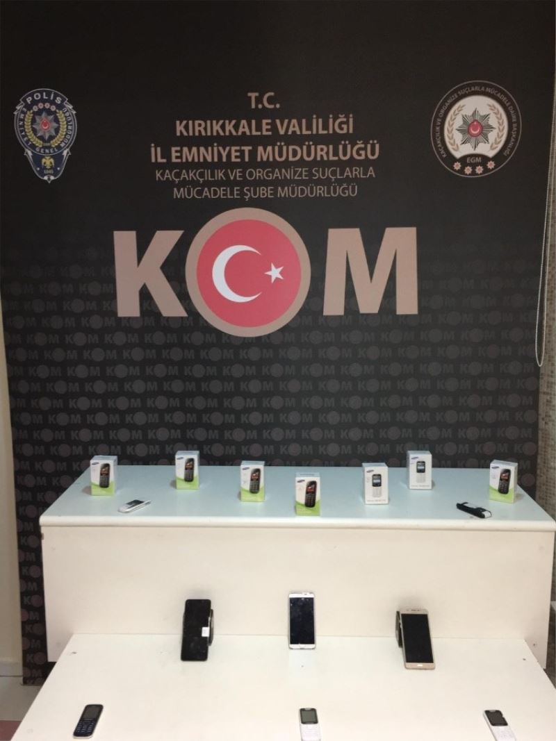 Kırıkkale’de gümrük kaçağı cep telefonları ele geçirildi
