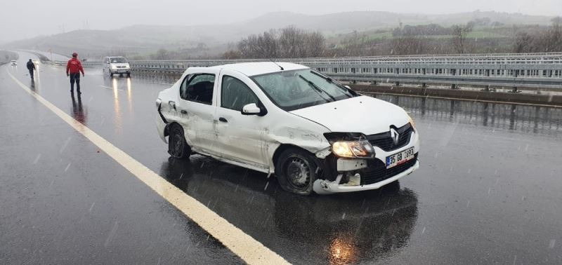 İzmir İstanbul otobanında trafik kazası: 5 yaralı
