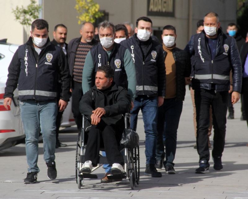 24 yıl sonra intikamını yeğenine aldırdı
