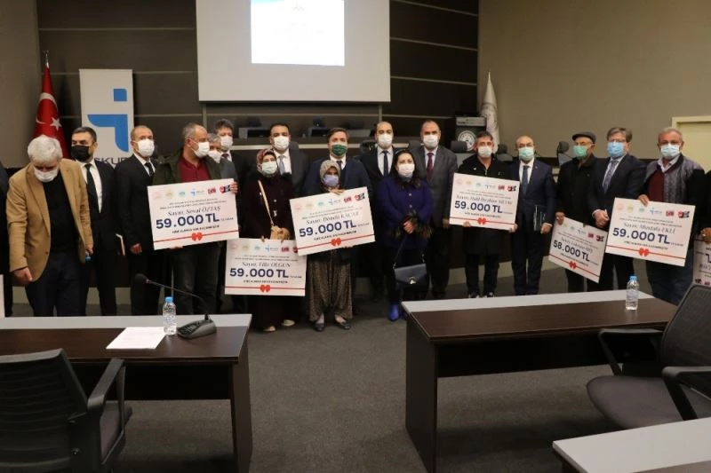 Vali Aydoğdu: “Tek bir çıkar yolumuz var, üretim yapmak”
