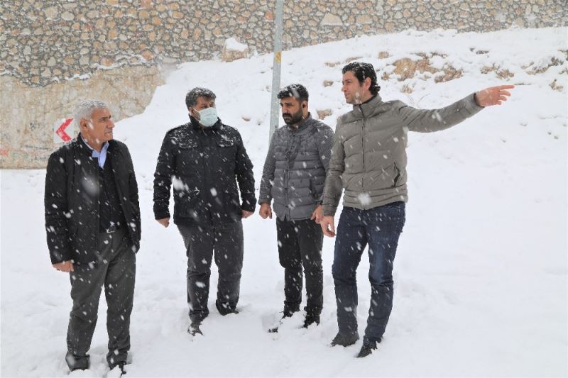 Battalgazi’de karla mücadele 500 personel ile yürütülüyor

