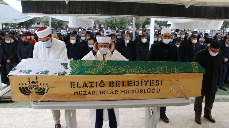 Kazada hayatını kaybeden 12 yaşındaki Sude, son yolculuğuna uğurlandı
