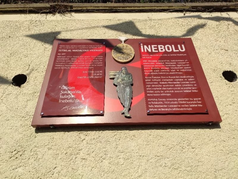 Tarihi İnebolu Sokağı’ndaki pano yenilendi
