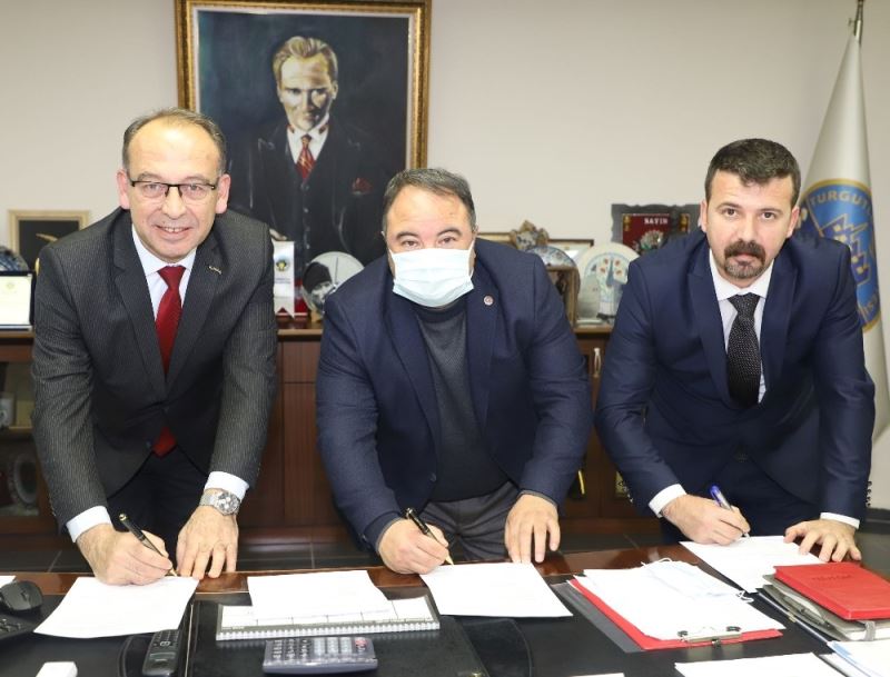 Turgutlu’da 2021 yılı iyileştirme zamları için imzalar atıldı
