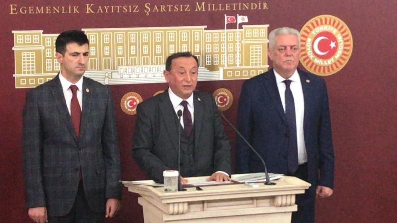 CHP’de üç fire
