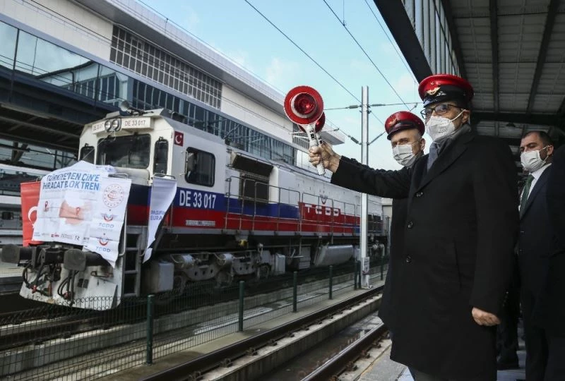 Türkiye’den Çin’e gidecek Bor treni ve Rusya’ya gidecek olan ilk blok ihracat treni Ankara Gar’ından yola çıktı
